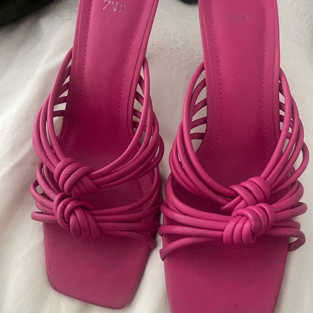 PINK SIZE 7 ZARA HEELS